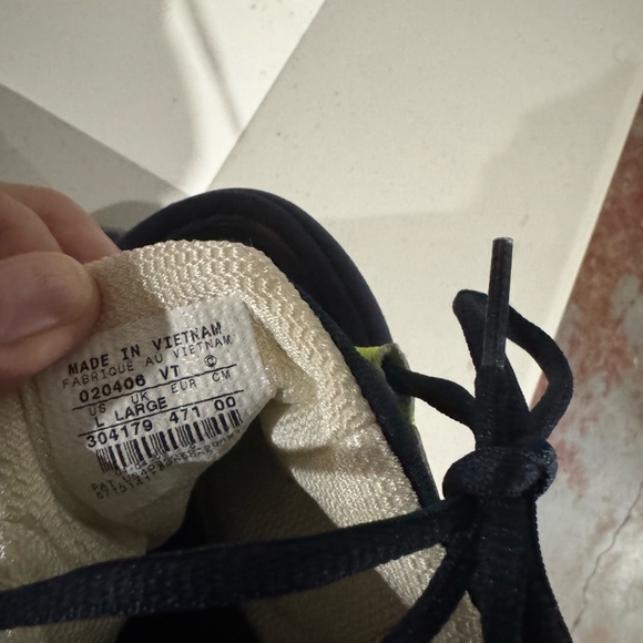 Presto Navy Blue  slip on tennis shoes size L - Picture 2 of 4